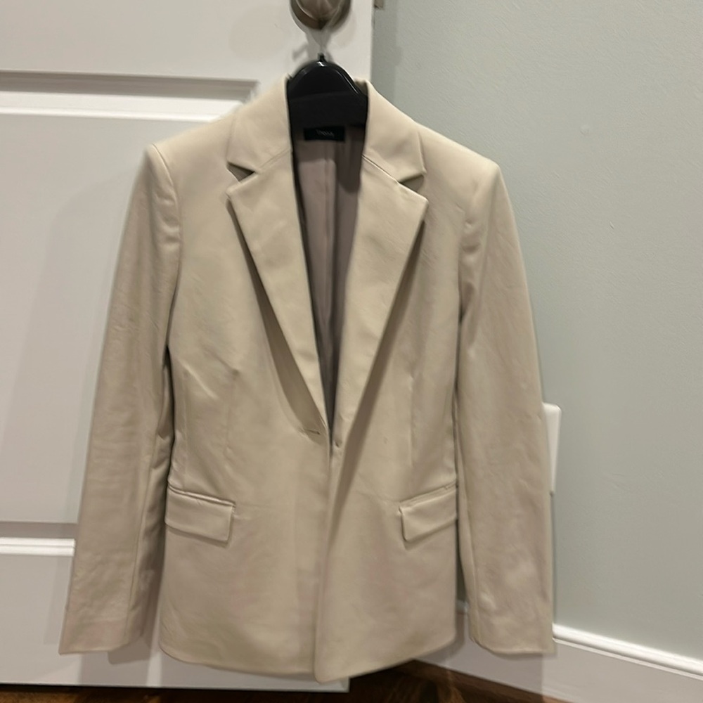 Theory sculpted blazer in cotton blend (sand color)